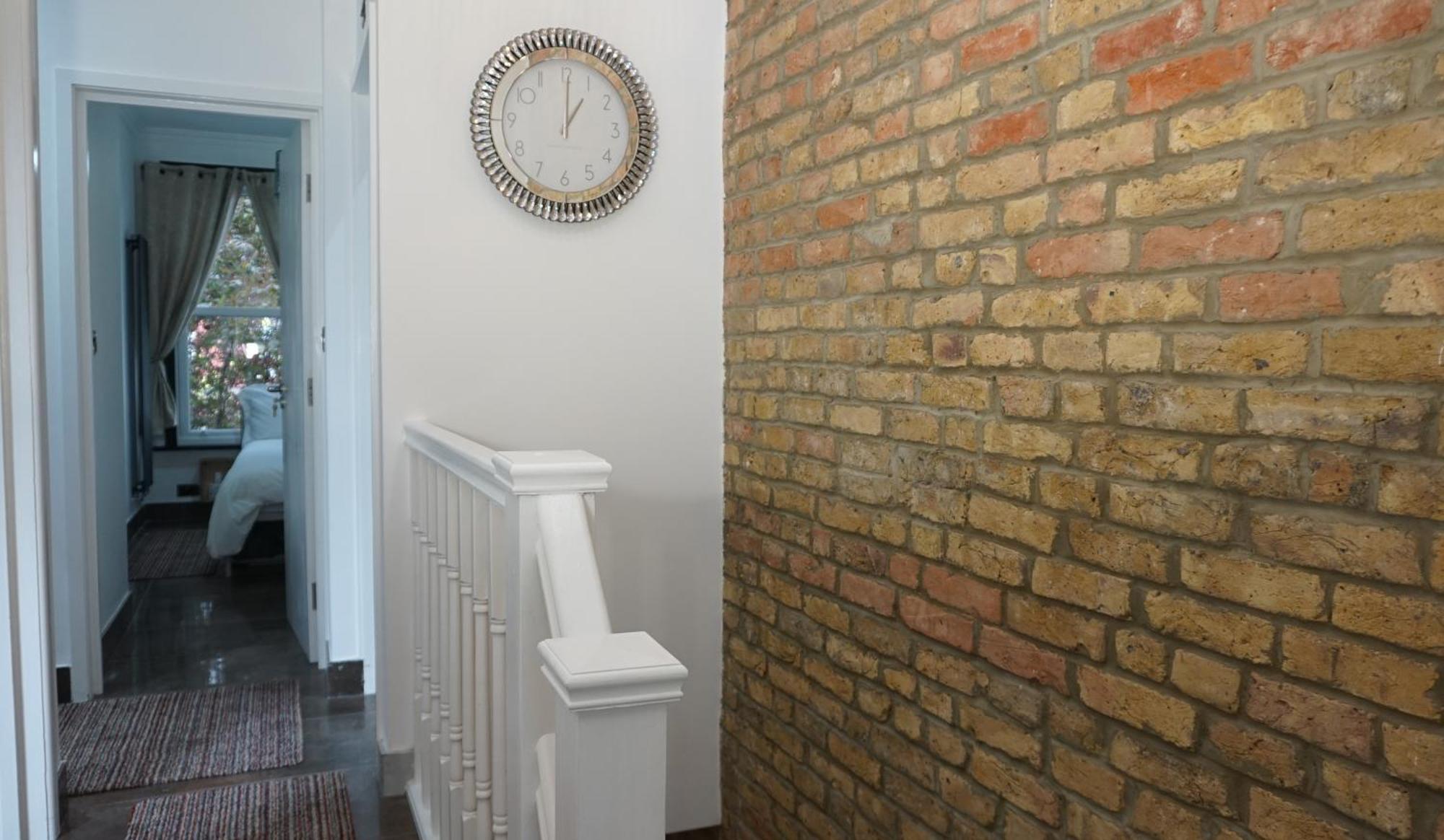 Beautiful London Home Sleeps 6, 2 Minutes To Metro Zewnętrze zdjęcie