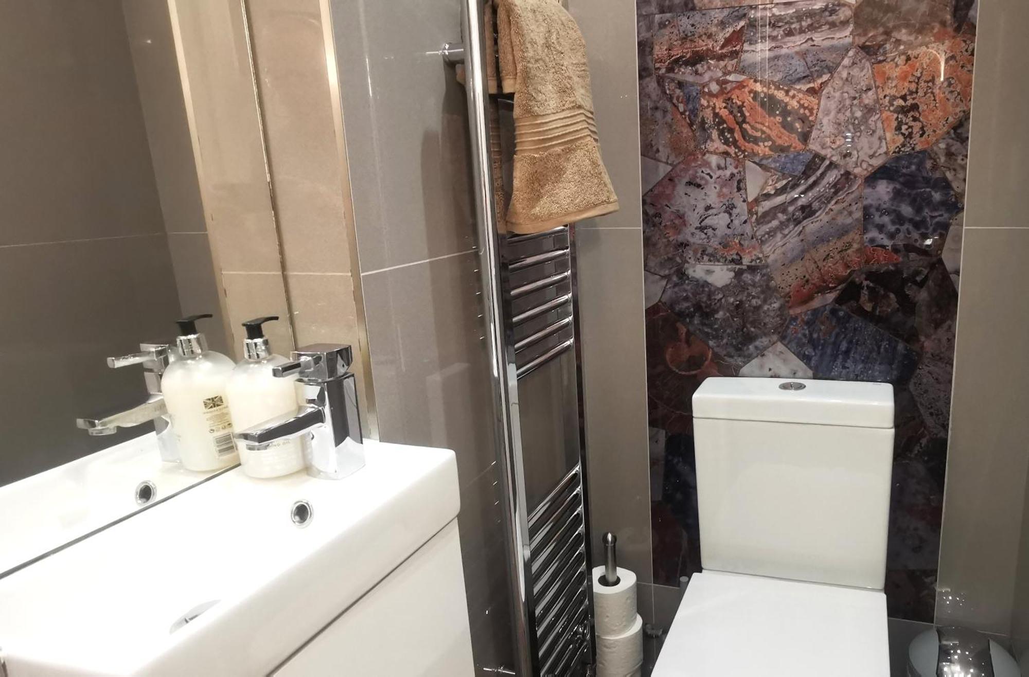 Beautiful London Home Sleeps 6, 2 Minutes To Metro Zewnętrze zdjęcie